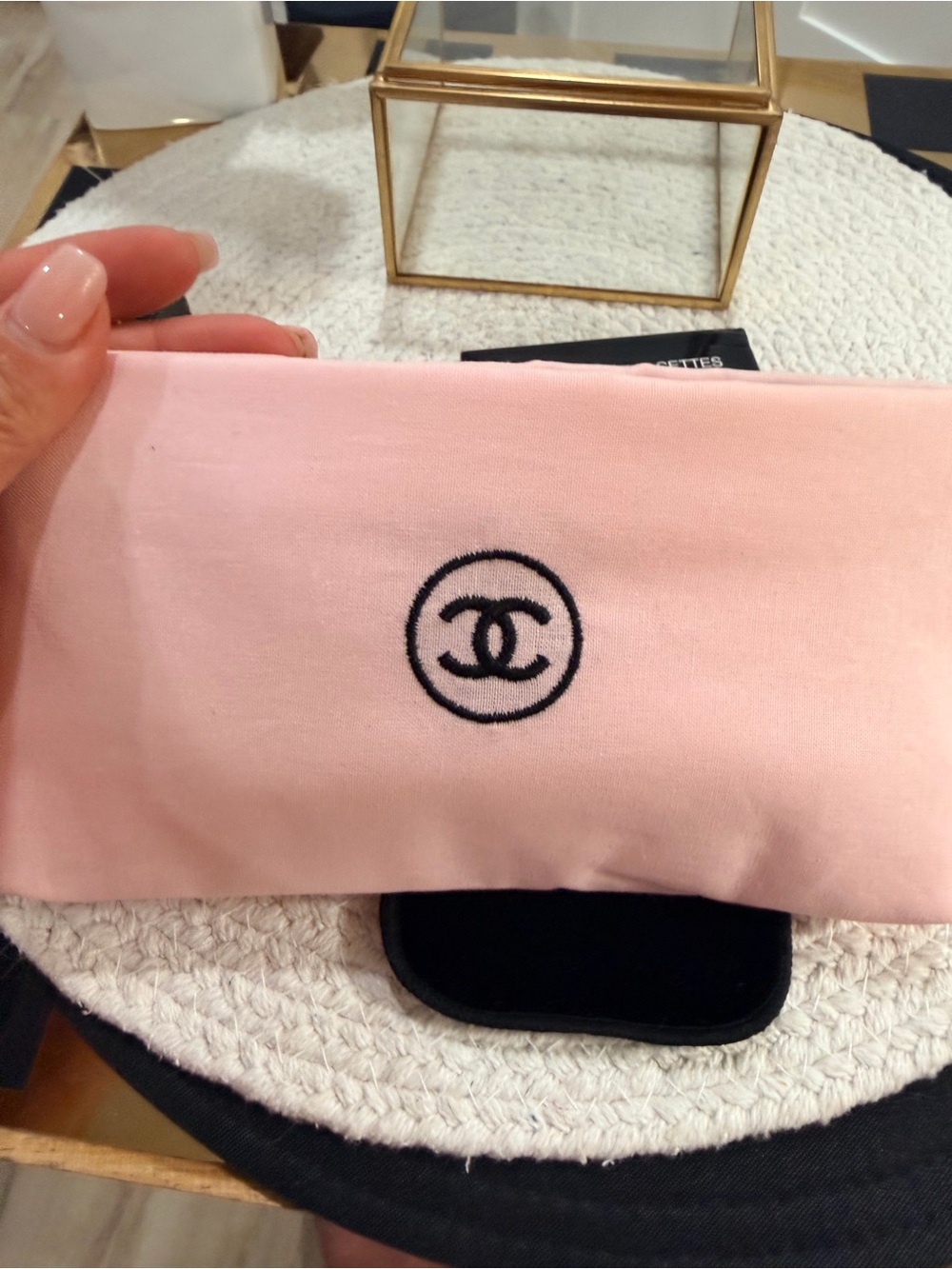 NEW | CHANEL Beauty Gift Set Pink Cosmetic Pouch Mirror Brush Makeup Accessories - Picture 7 of 10